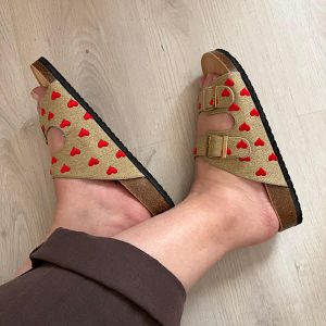 Claquettes dorées "Aimée"